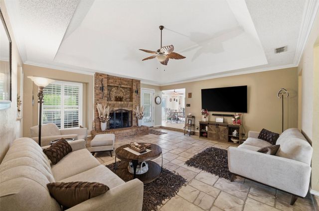 317 Ryan Avenue, Burleson, TX 76028