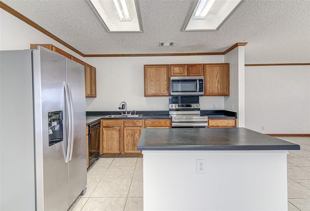 130 Wild Buffalo DR, Kyle, TX 78640