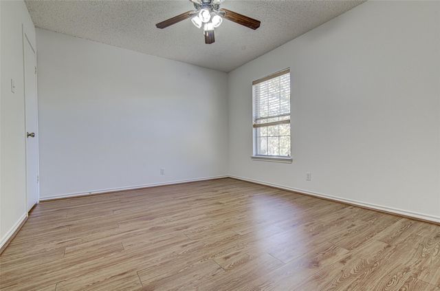 130 Wild Buffalo DR, Kyle, TX 78640