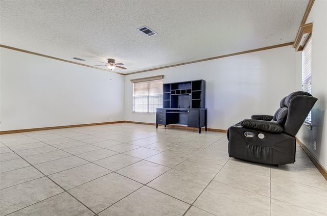 130 Wild Buffalo DR, Kyle, TX 78640