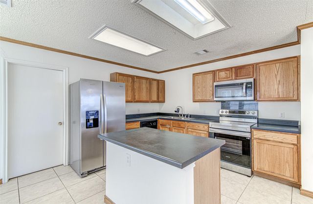 130 Wild Buffalo DR, Kyle, TX 78640