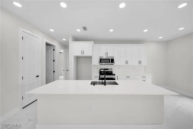 1306 NE 9th AVE, Cape Coral, FL 33909