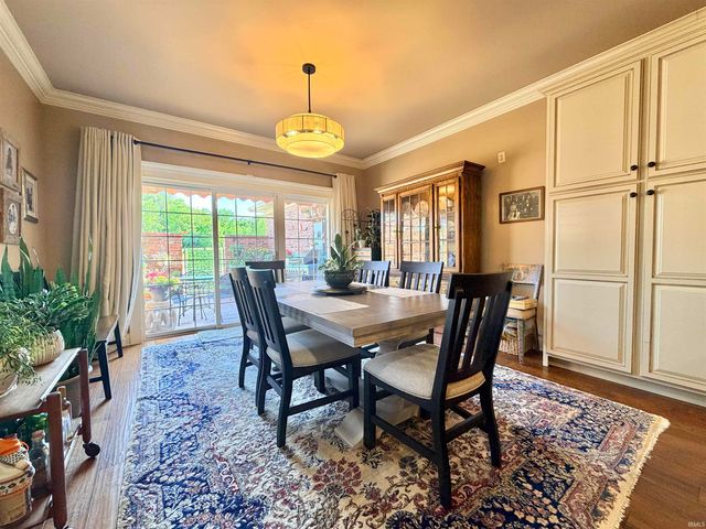 6164 Glenview Drive, Newburgh, IN 47630