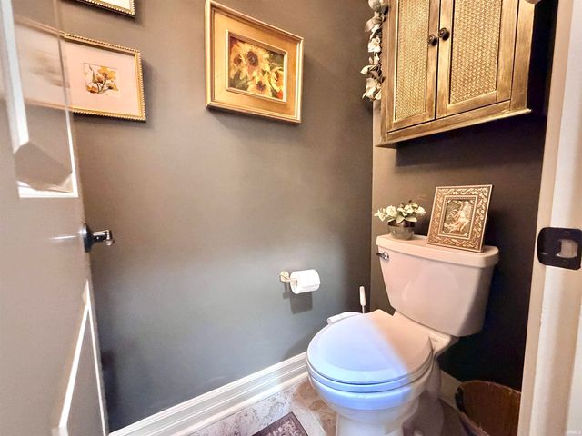 6164 Glenview Drive, Newburgh, IN 47630