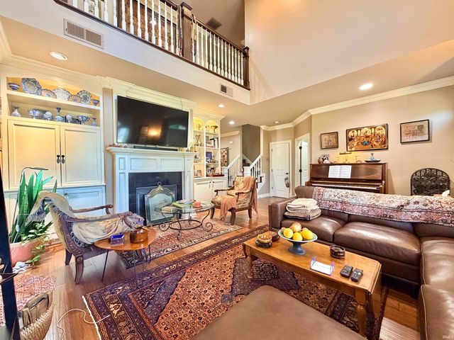 6164 Glenview Drive, Newburgh, IN 47630