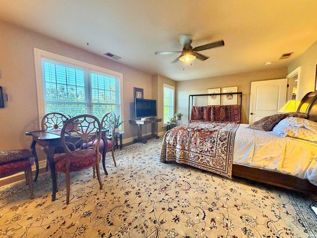6164 Glenview Drive, Newburgh, IN 47630