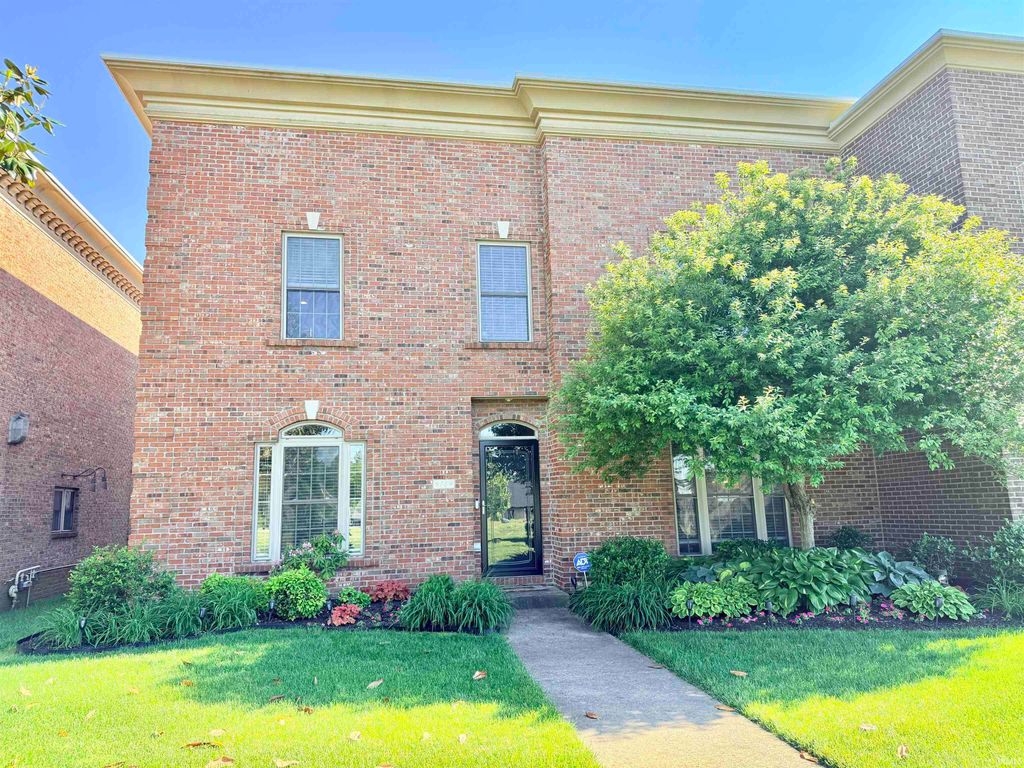 6164 Glenview Drive, Newburgh, IN 47630