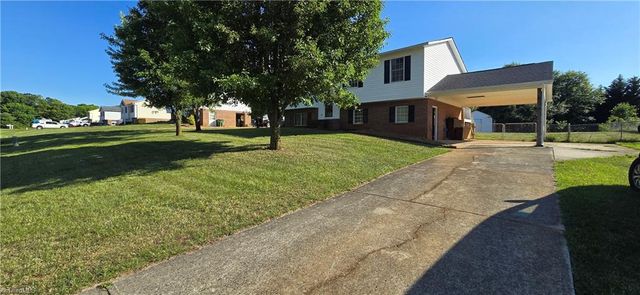 1053 Kentland Drive, King, NC 27021