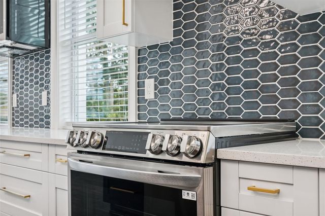 8605 INWOOD DRIVE, Hudson, FL 34667