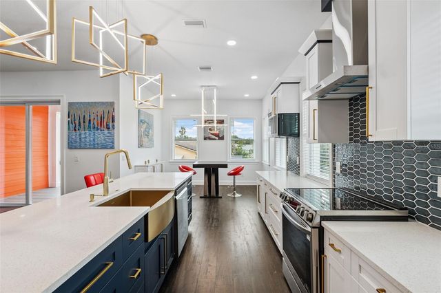 8605 INWOOD DRIVE, Hudson, FL 34667