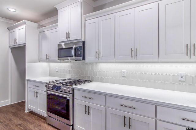 7013 Hillside, Tyler, TX 75707