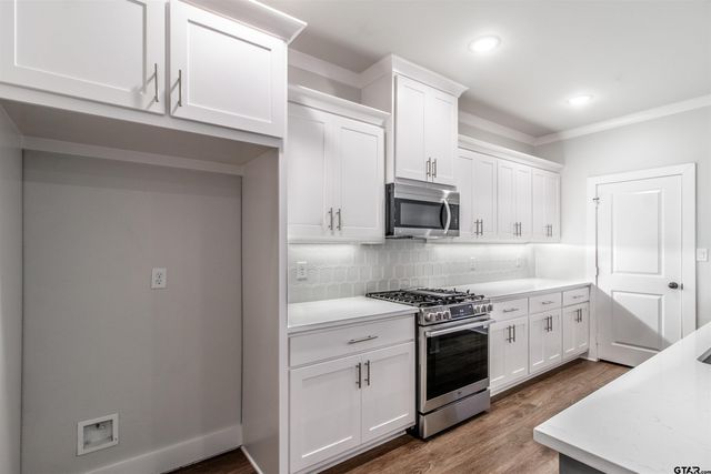 7013 Hillside, Tyler, TX 75707
