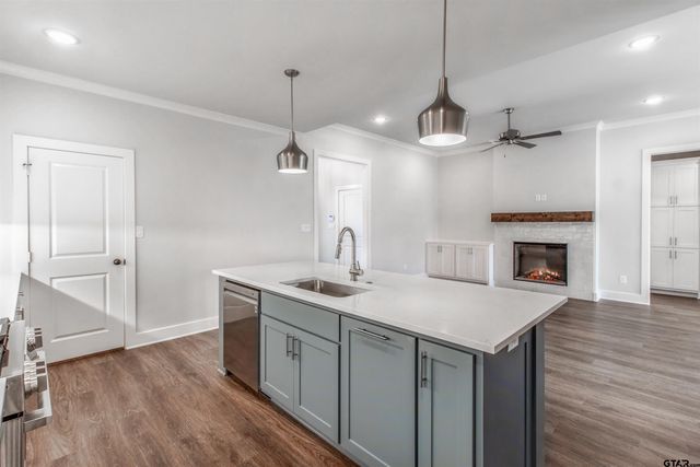 7013 Hillside, Tyler, TX 75707