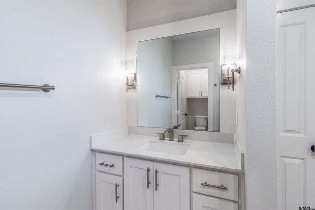 7013 Hillside, Tyler, TX 75707