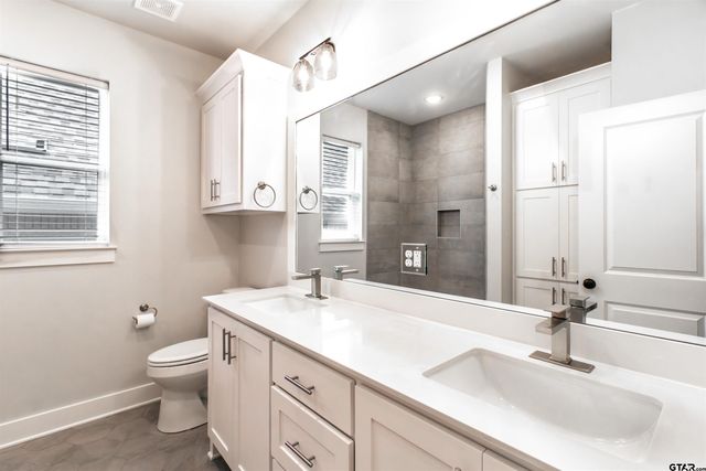 7013 Hillside, Tyler, TX 75707