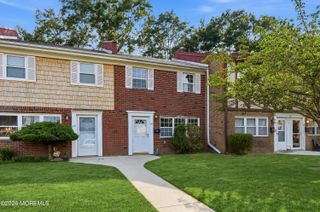 38 Briar Mills Drive, Brick, NJ 08724