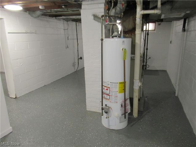 13510 Sherry Avenue, Cleveland, OH 44135