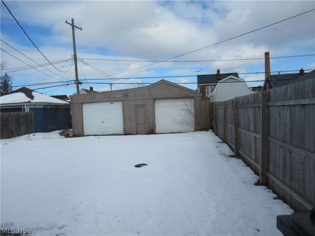 13510 Sherry Avenue, Cleveland, OH 44135