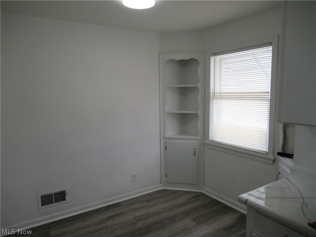 13510 Sherry Avenue, Cleveland, OH 44135