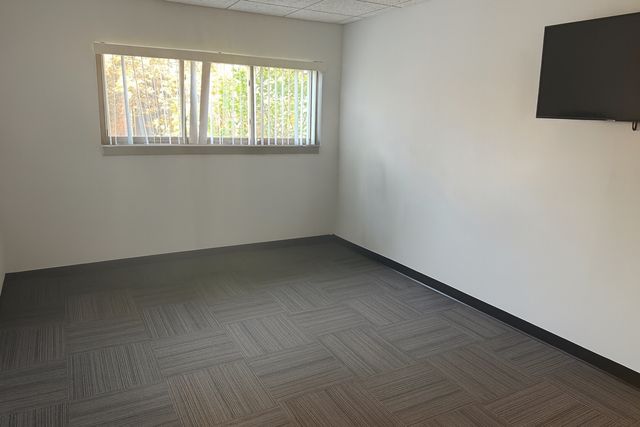 5900 S Archer Road 123, Summit, IL 60501