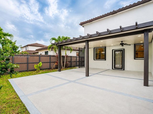 22886 SW 128th Pl, Miami, FL 33170