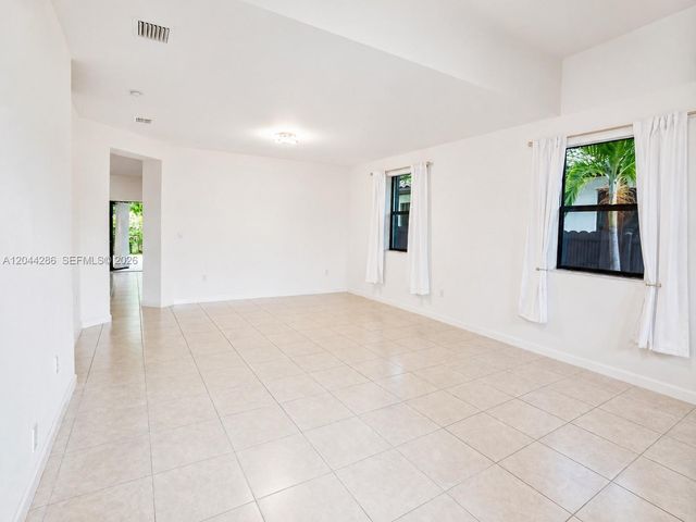 22886 SW 128th Pl, Miami, FL 33170