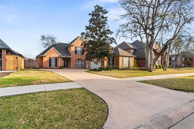 1714 Forestlake Drive, Sugar Land, TX 77479