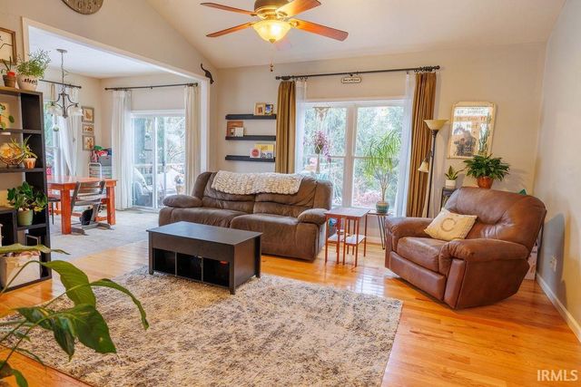 1264 W Hedge Apple Lane, Bloomington, IN 47404