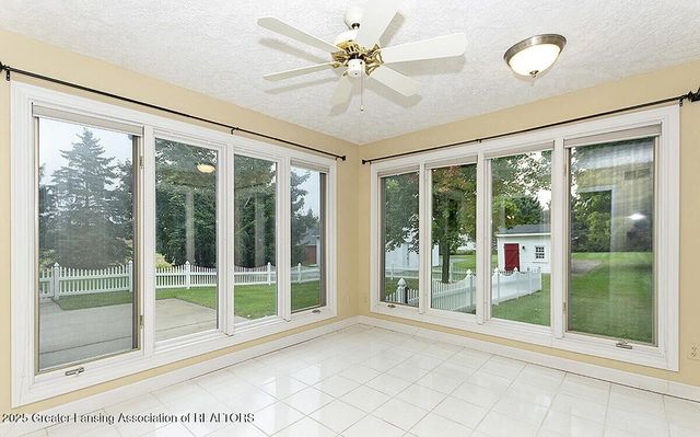 8505 W Willow Highway, Grand Ledge, MI 48837