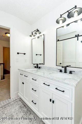 8505 W Willow Highway, Grand Ledge, MI 48837