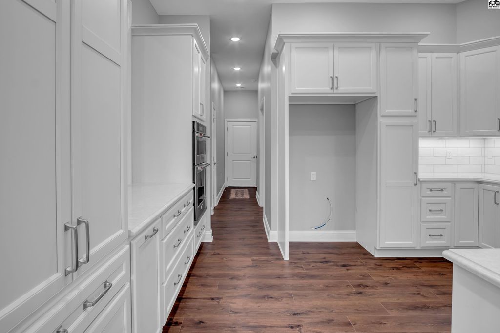 924 Veranda Circle