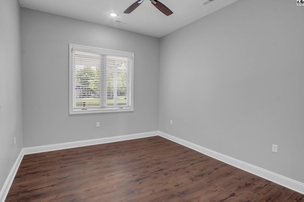 924 Veranda Circle