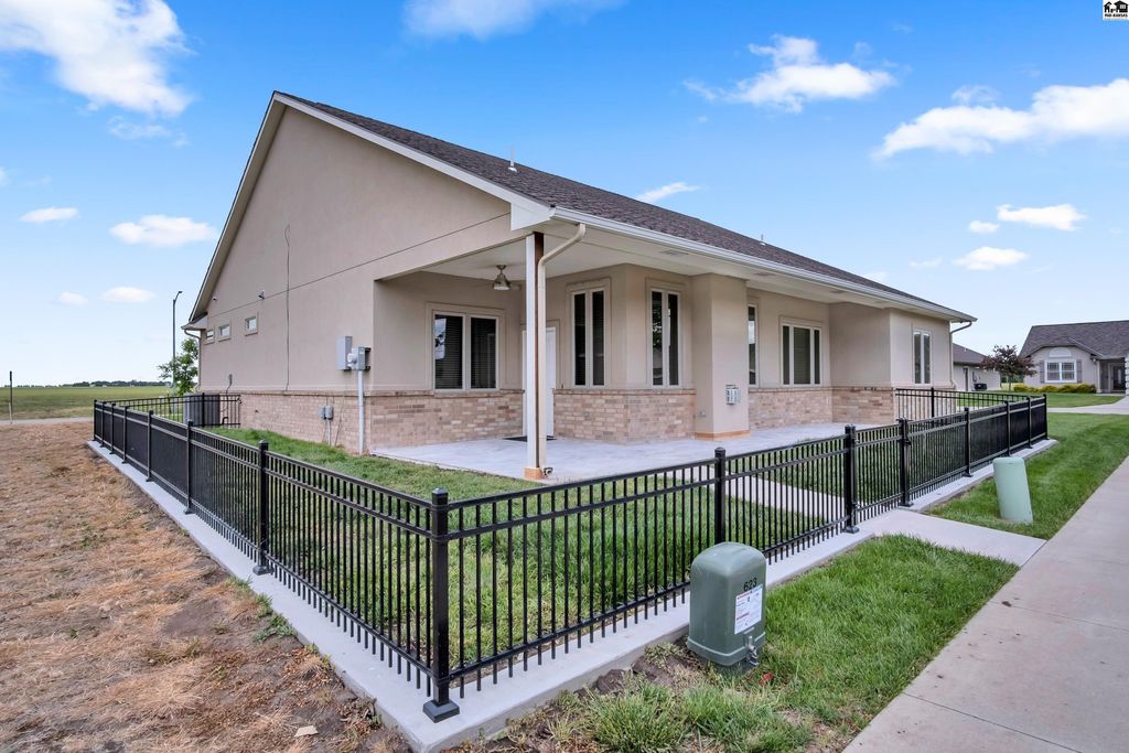 924 Veranda Circle