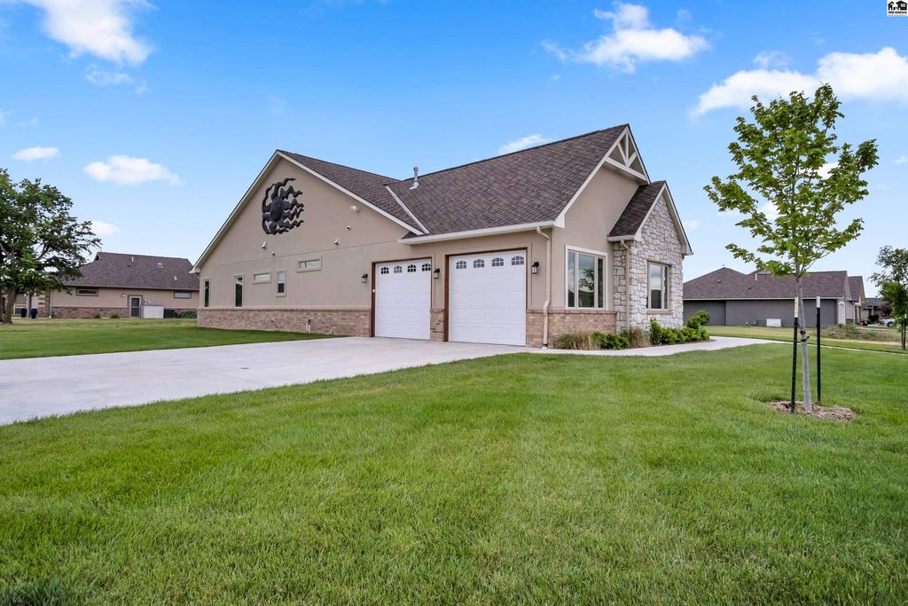 924 Veranda Cir