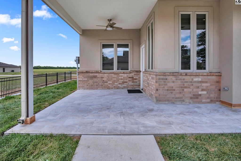 924 Veranda Circle