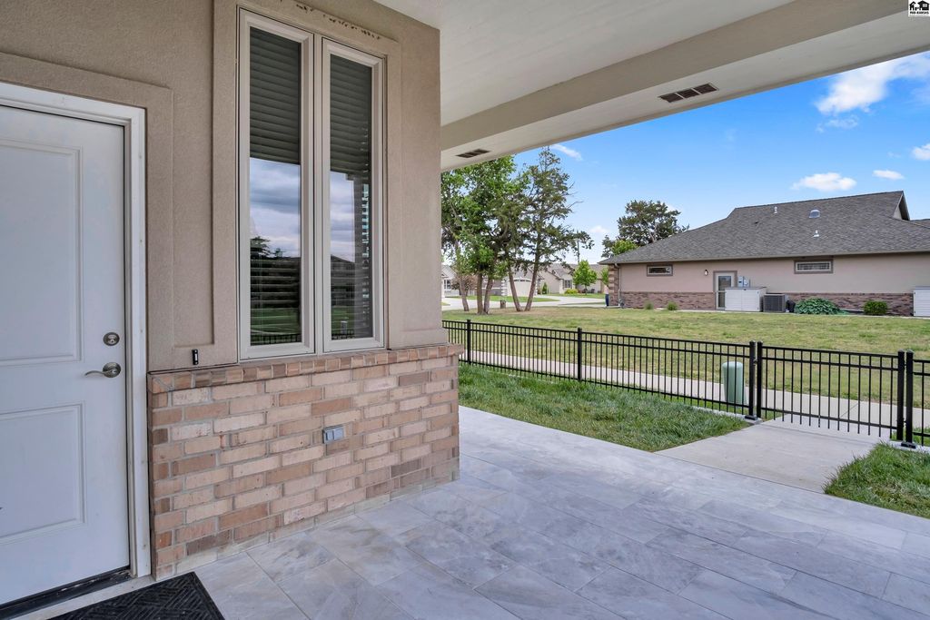 924 Veranda Circle