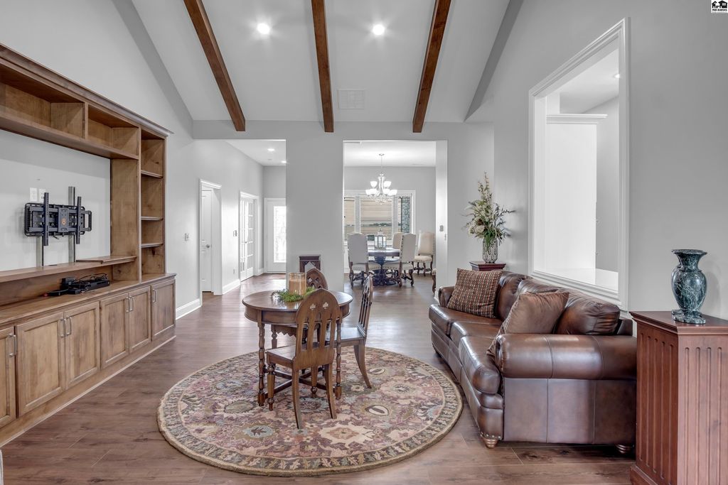 924 Veranda Cir