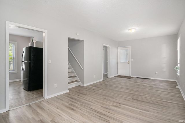 911 S Laurel Street, Mishawaka, IN 46544