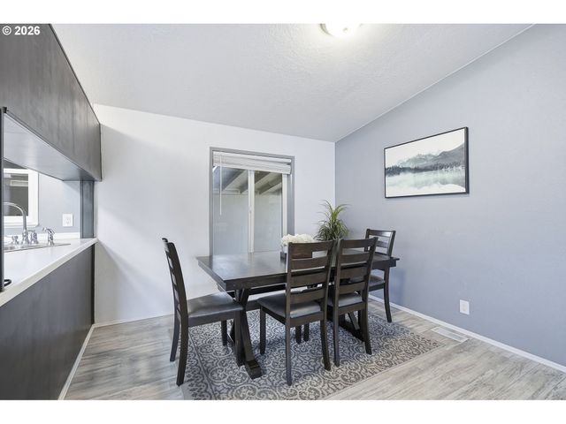 13517 Se PARDEE Dr, Portland, OR 97236