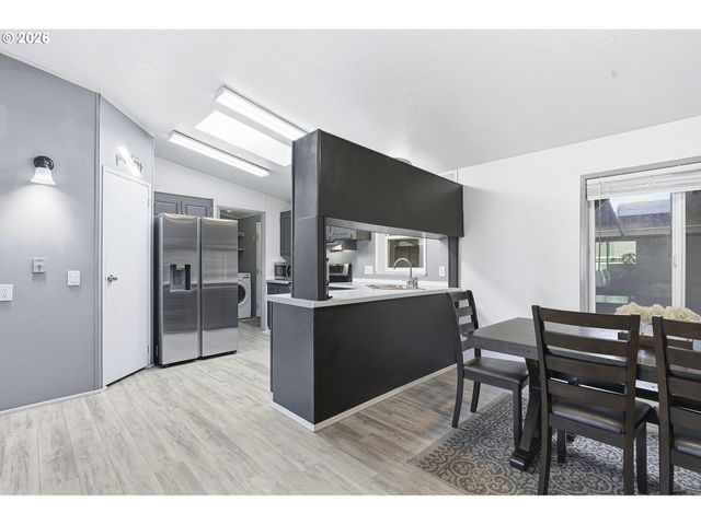 13517 Se PARDEE Dr, Portland, OR 97236