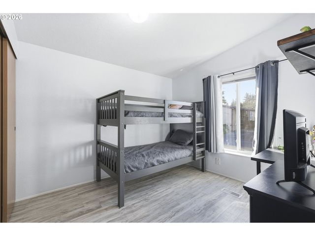 13517 Se PARDEE Dr, Portland, OR 97236