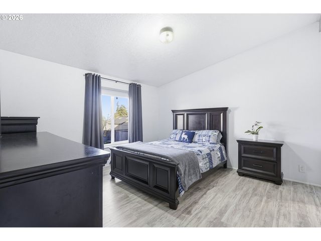 13517 Se PARDEE Dr, Portland, OR 97236