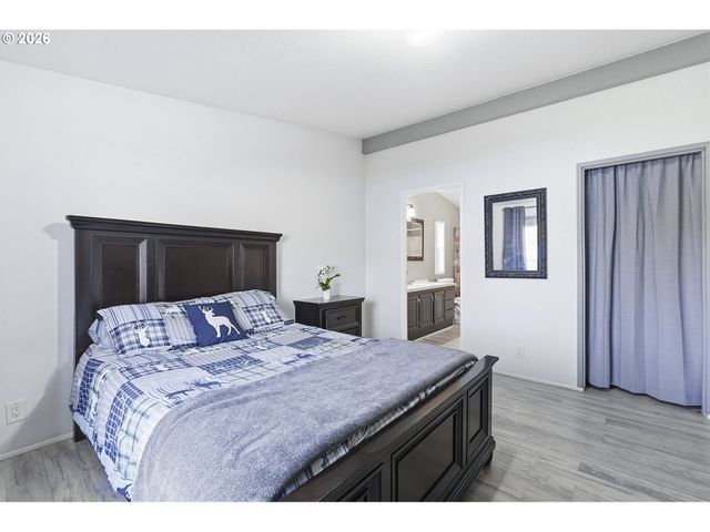 13517 Se PARDEE Dr, Portland, OR 97236