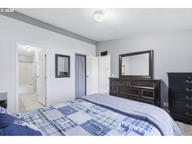 13517 Se PARDEE Dr, Portland, OR 97236