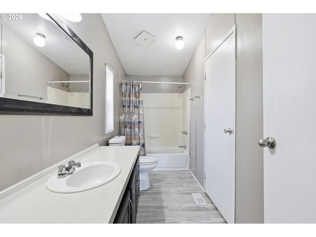 13517 Se PARDEE Dr, Portland, OR 97236