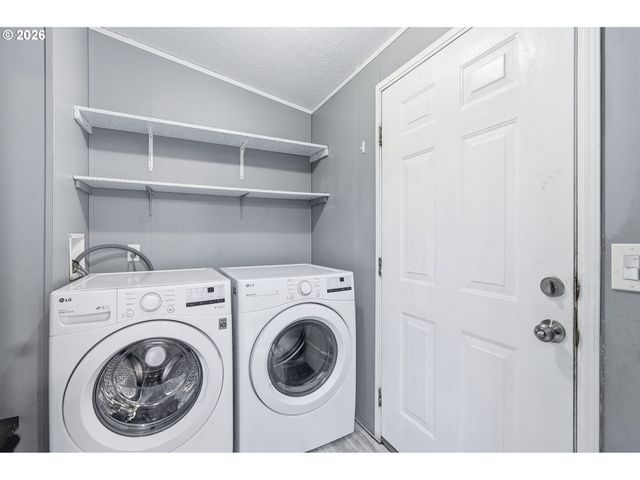 13517 Se PARDEE Dr, Portland, OR 97236