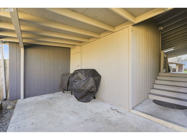 13517 Se PARDEE Dr, Portland, OR 97236