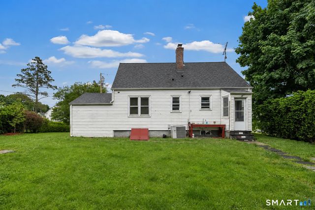65 Westmere Street, Bridgeport, CT 06606