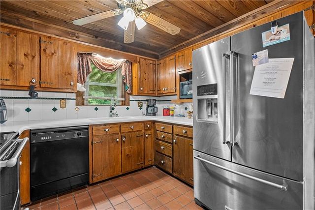 1060 Russell Hill Road NW, Sugar Valley, GA 30746