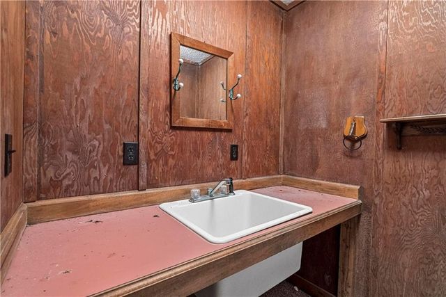 1060 Russell Hill Road NW, Sugar Valley, GA 30746